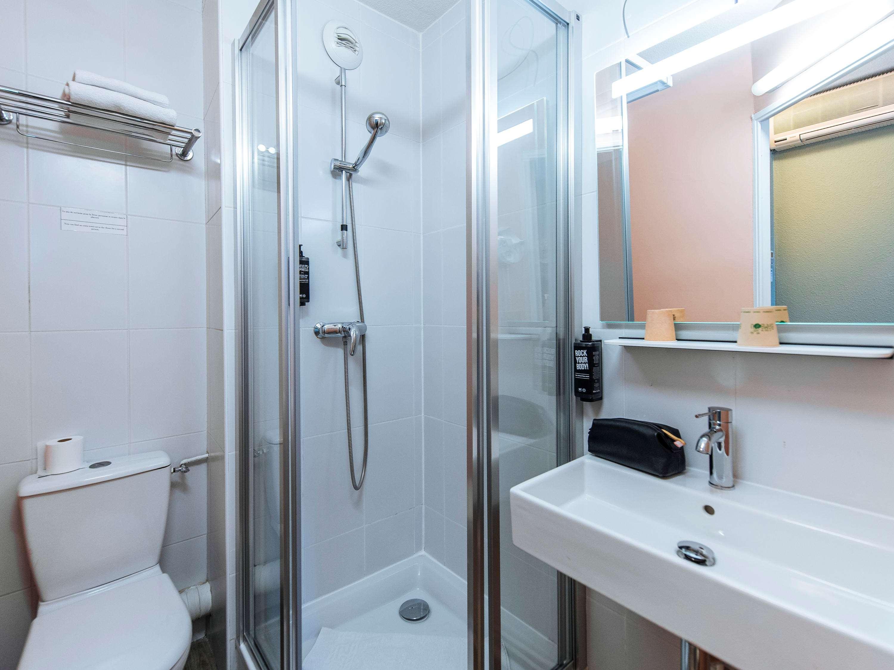 Ibis Styles Lyon Croix Rousse Hotel Exterior photo